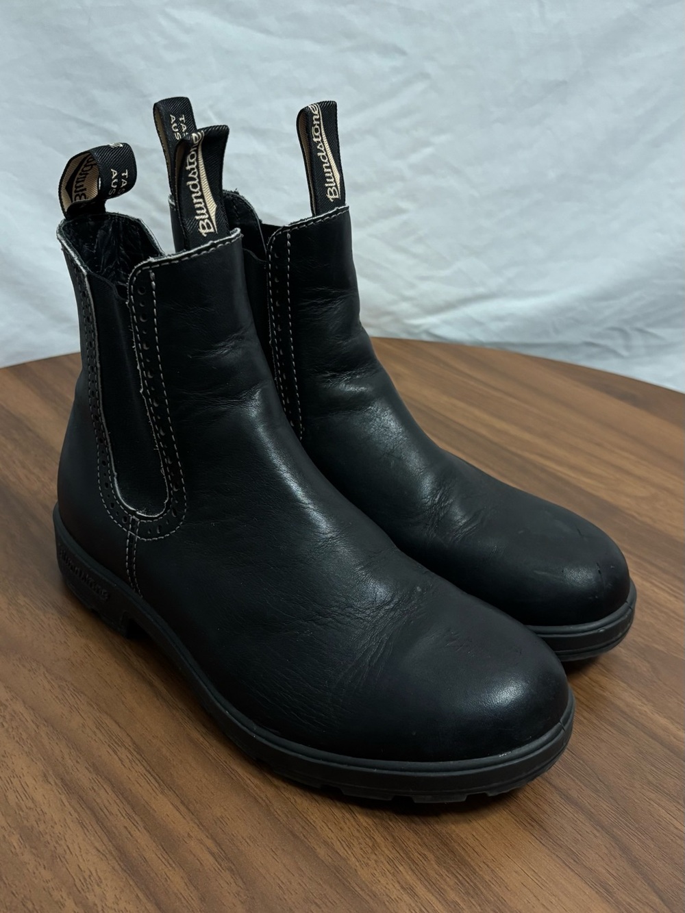 Blundstone Black Leather Chelsea Ankle Boots